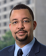 Jonathan Lewis headshot image